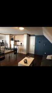 Grand appartement piscine