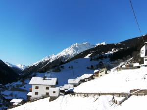 CChalet in Ischgl near mountain railway