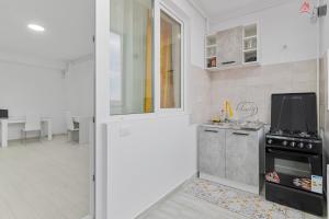 Sunny Yellow Apartment - Penthouse, Aer Conditionat, Free Parking, Self Check-in