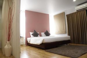 The One Residence Hotel