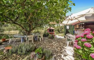 Gorgeous Apartment In Sukosan With Wifi