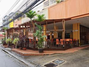 Eastiny Plaza hotel