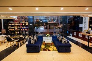 Golden Crown Hotel Saigon