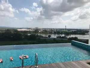 Homie 3 Rooms airconds with living hall aircond with pool and free wifi - 500meter from Hospital Sultanah Bahiyah Alor Setar Kedah - Kampong Masjid