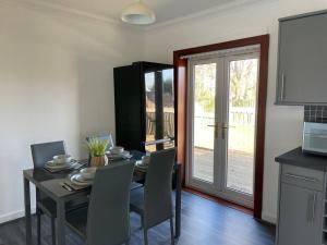 3 bedroom detached house, close to Glasgow