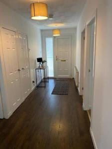 3 bedroom detached house, close to Glasgow