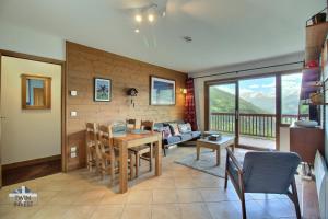 Sainte-Foy Station, Appartement 2 chambres rénové, Vue vallée, Skis aux pieds