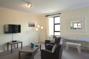 Luxury Studio sleeps up to 3 adults - Sunset Beach