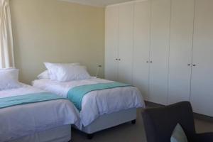 Luxury Studio sleeps up to 3 adults - Sunset Beach