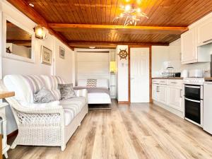 Little Penkernick- Newlyn with parking