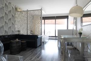 City Center Apartment III by Casa DOro