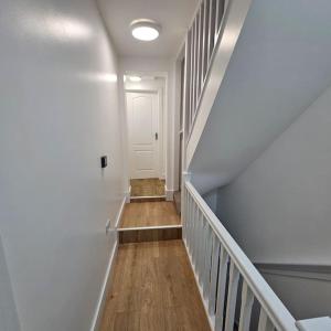 Fantastic 5 bedroom House with a Studio