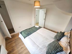 Fantastic 5 bedroom House with a Studio