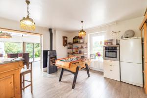 Grande Maison, les pieds dans leau, Vacances Bord de Mer (50m de la plage).