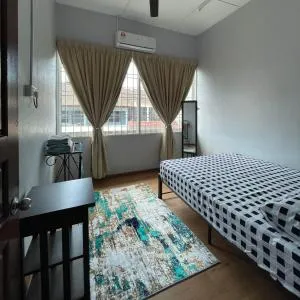 Golden City Homestay - Kampong Bukit Ubi