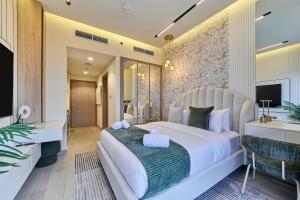 Bright Studio in Azizi Riviera Perfect Getaway