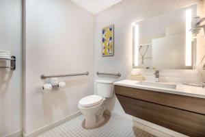 Comfort Suites Louisville Airport