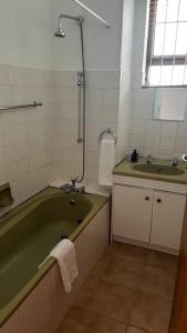 Retro City Center Gem by ARPA Hospitalities