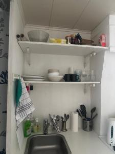 Small wooden house apartment 1 km from river Turku