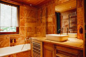 Joubarbe Violette by Lodji