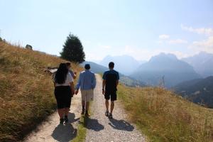Tabià di Francesca - fienile tra le montagne silenziose