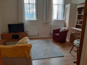 Ground Floor Barmouth Centre Apartment With Garden