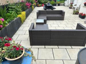 New Farm , for large groups nr Barry and beaches