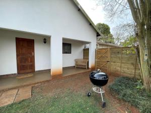 The Stables, Central Garden Cottage in Howick