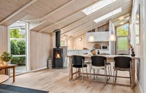 3 Bedroom Amazing Home In Tarm