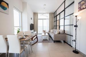 Socio Tower1 - Dubai Hills Modern Urban Retreat in the City by Serenity Living Holiday Homes