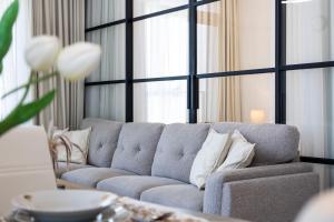 Socio Tower1 - Dubai Hills Modern Urban Retreat in the City by Serenity Living Holiday Homes