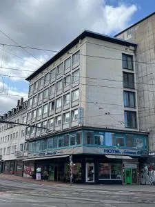 Hotel Schwarzer Bär - Ronnenberg