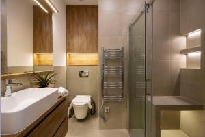 Exclusive n Spacious Elizabeth Central Suite