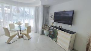 Sunset Suite - private pool and jacuzzi with oceanview