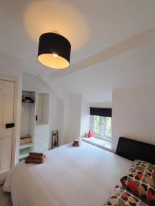 Cosy Welsh Town Cottage