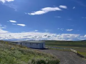 Stóra-Ásgeirsá Horse Farm Stay - Tjörn