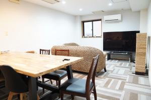 1 stop to Namba and Shinsaibashi! Direct access to USJ and Osaka Castle 大正155m2 駅徒歩1分