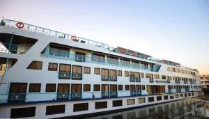 Nile Cruise 2 nights 3 Days From Aswan to Luxor with tours - El Manshiya