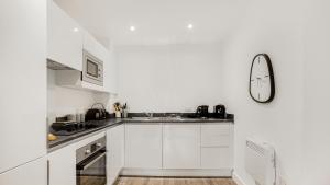 Oceanic Bliss - Monthly Stays with FREE Park & Netflix