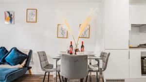 Oceanic Bliss - Monthly Stays with FREE Park & Netflix