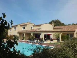 梅斯切尼斯住宿加早餐旅馆 - Lauret