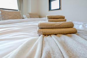 New! Japandi 203 1BR in Prime Location-1 min to Station