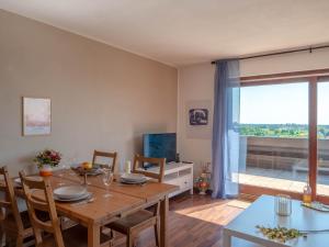 Hillside View Apartment