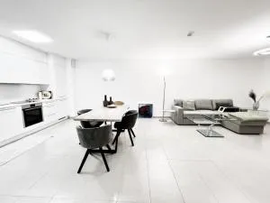 Özels Designer Loft Metzingen - Smart TV, Netflix, private kostenlose Tiefgarage, Self-Express Check-in,Check-out, Outlet 100m - Walddorf