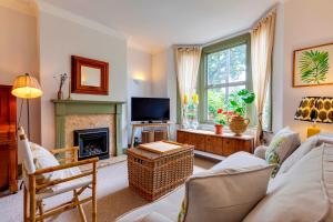 Pass the Keys Charming Victorian Terrace in centre of Cambridge