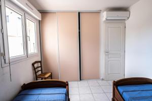 Maisons de vacances Sainte Marie la mer : Villa independante, plage a pied a 250 m : photos des chambres