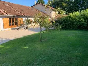 GITE LA COMBE pour les amateurs de nature - 特雷福尔