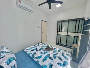 Bukan Cinta Biasa Home 3 bilik aircond, dua ruang tamu aircond dan free wifi 500 meter dari Hospital Sultanah Bahiyah Alor Setar