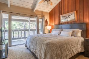 Sierra Park Villas #76, Updated 1 Bedroom + 2 Lofts, 2 Bath, Sleeps 6!