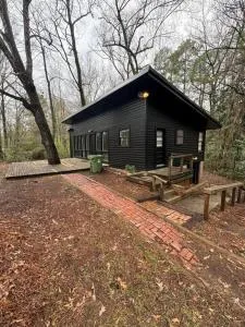 Creekside Cabin - 5 Mins from LA TECH and Sports Complex - Winnfield